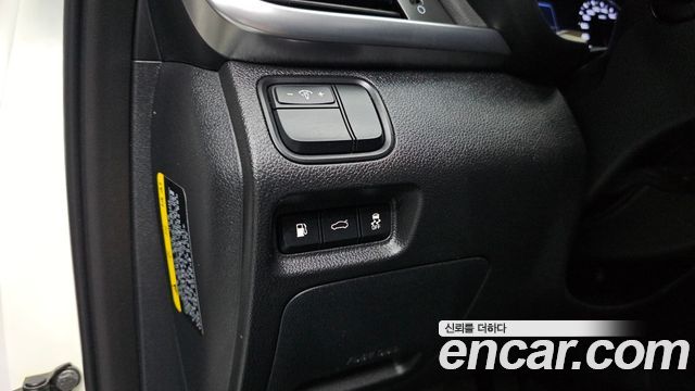 Kia K5 2018 — photo 16