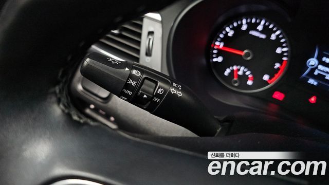 Kia K5 2018 — photo 18