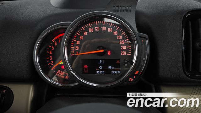 Mini Countryman 2020 — photo 11