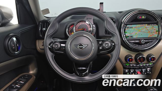 Mini Countryman 2020 — photo 22