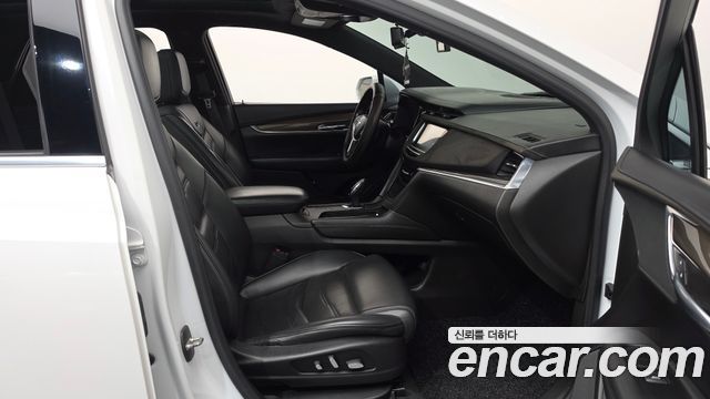 Cadillac XT5 2018 — photo 11