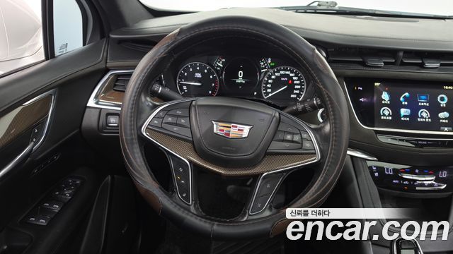Cadillac XT5 2018 — photo 13