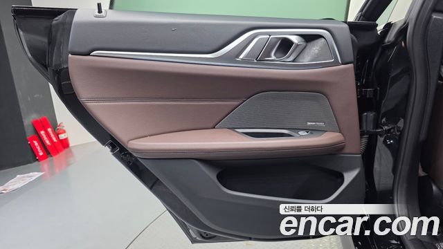 BMW i4 2024 — photo 15
