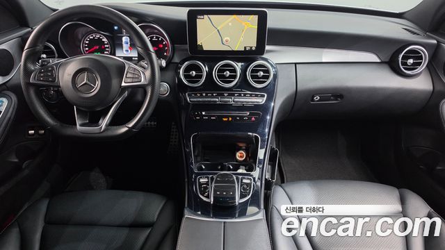 Mercedes-Benz C-Class 2018 — photo 10