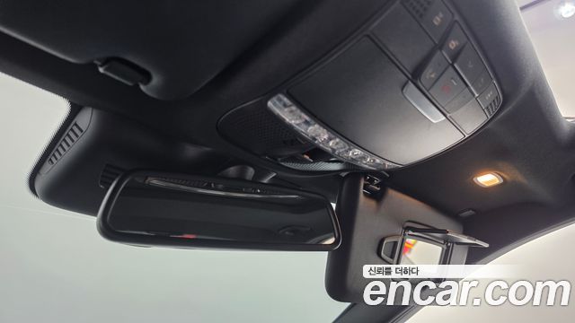 Mercedes-Benz C-Class 2018 — photo 27