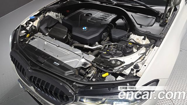 BMW 3-Series 2021 — photo 6