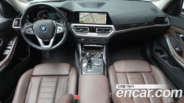 BMW 3-Series 2021 — photo 10