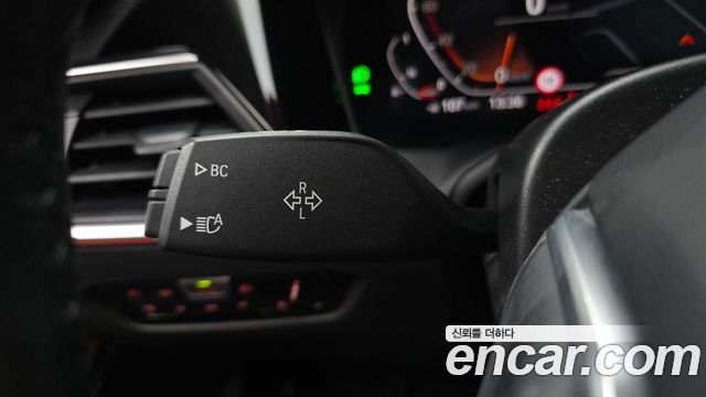 BMW 3-Series 2021 — photo 29