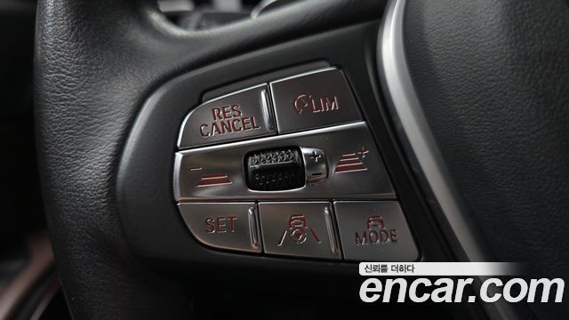 BMW 3-Series 2021 — photo 31