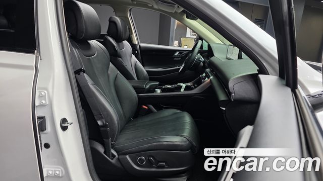 Genesis GV80 2023 — photo 17