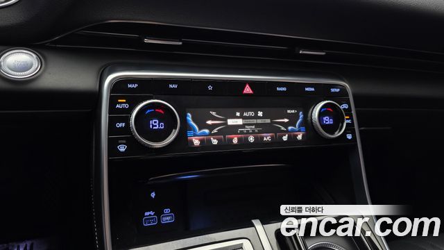 Genesis GV80 2023 — photo 31