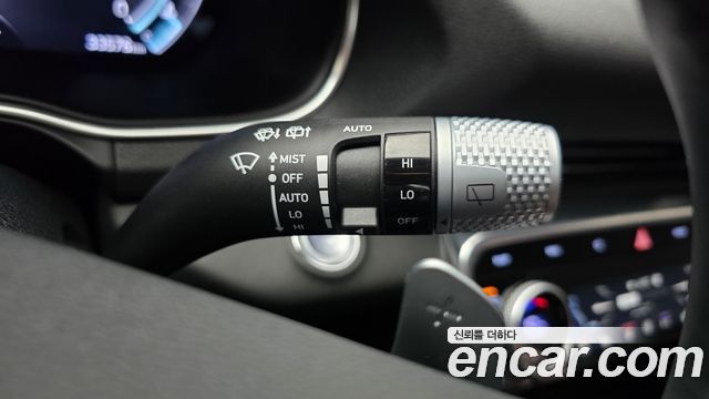 Genesis GV80 2023 — photo 35