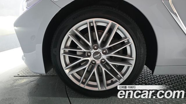 Genesis G70 2019 — photo 5