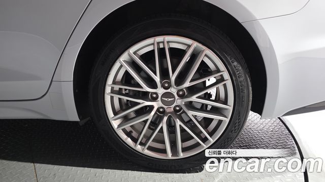 Genesis G70 2019 — photo 7
