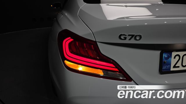 Genesis G70 2019 — photo 9