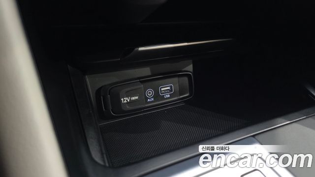 Genesis G70 2019 — photo 16