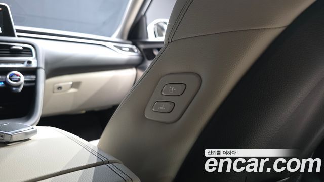 Genesis G70 2019 — photo 35
