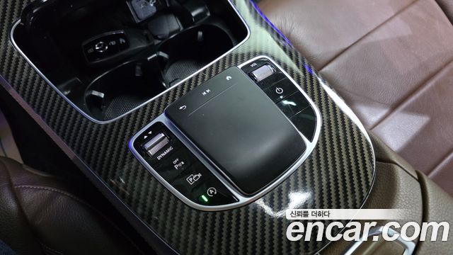 Mercedes-Benz E-Class 2021 — photo 30