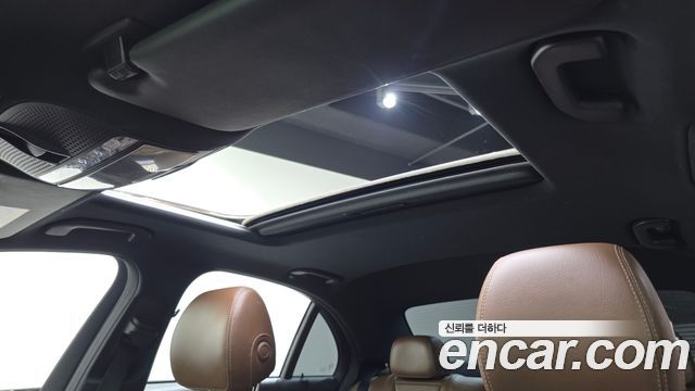 Mercedes-Benz E-Class 2021 — photo 31