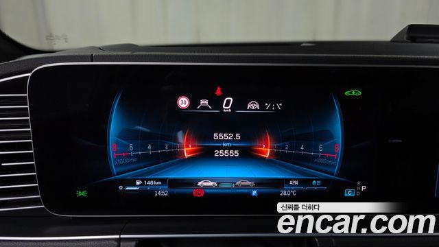 Mercedes-Benz GLE-Class 2025 — photo 11