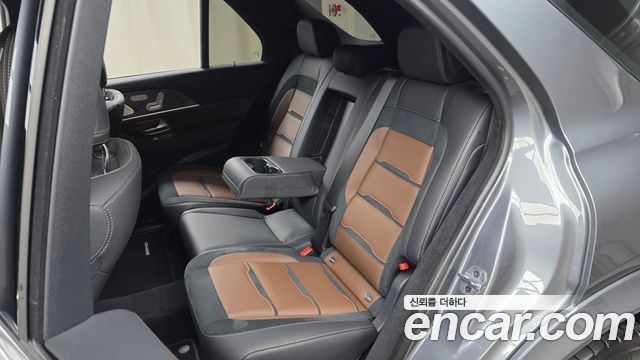 Mercedes-Benz GLE-Class 2025 — photo 18