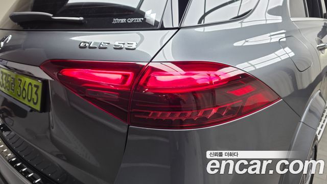 Mercedes-Benz GLE-Class 2025 — photo 9