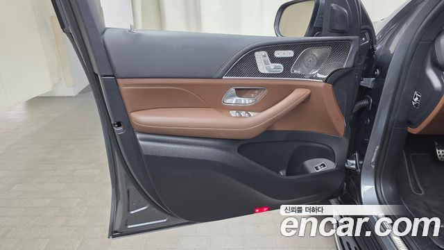 Mercedes-Benz GLE-Class 2025 — photo 14