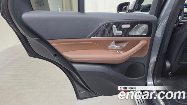 Mercedes-Benz GLE-Class 2025 — photo 15