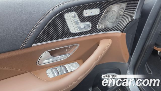 Mercedes-Benz GLE-Class 2025 — photo 29