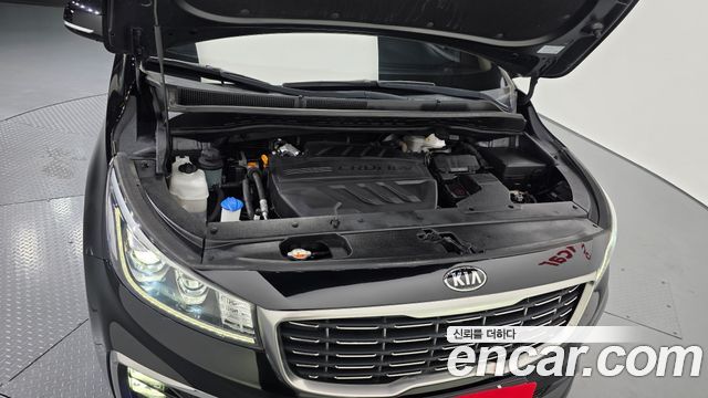Kia Canival 2019 — photo 6