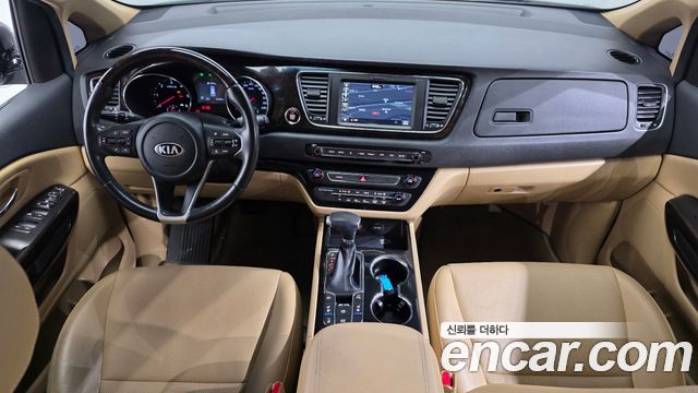 Kia Canival 2019 — photo 10
