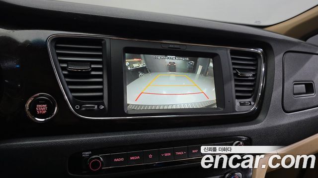 Kia Canival 2019 — photo 21