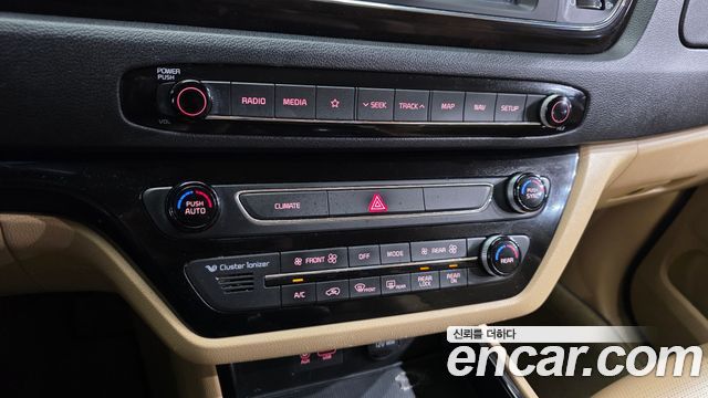 Kia Canival 2019 — photo 22