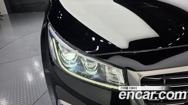 Kia Canival 2019 — photo 8