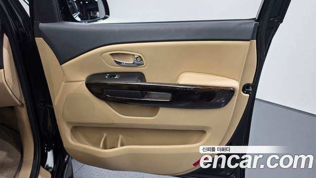 Kia Canival 2019 — photo 15