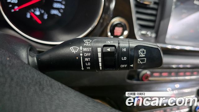 Kia Canival 2019 — photo 28
