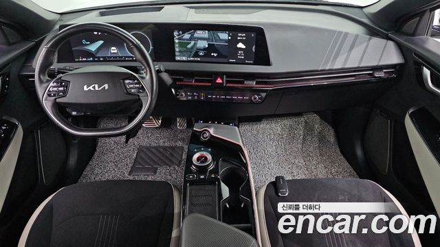 Kia EV6 2022 — photo 10
