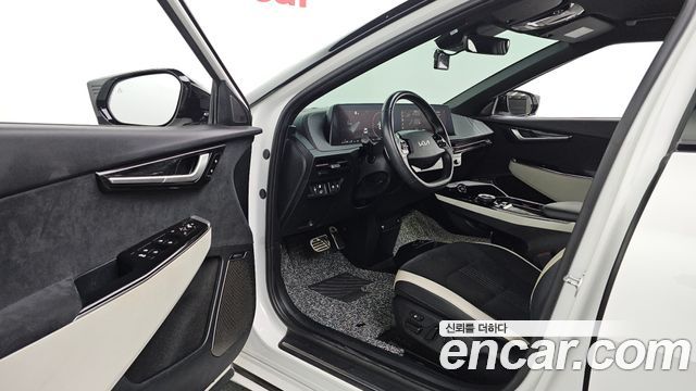 Kia EV6 2022 — photo 13