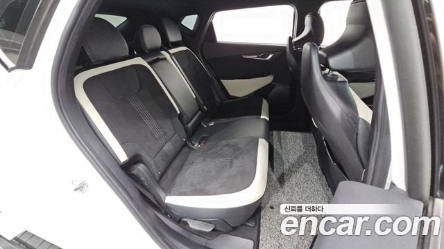 Kia EV6 2022 — photo 17
