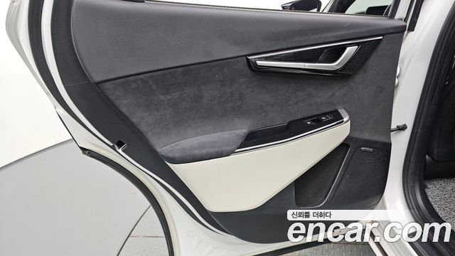 Kia EV6 2022 — photo 15