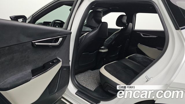 Kia EV6 2022 — photo 16