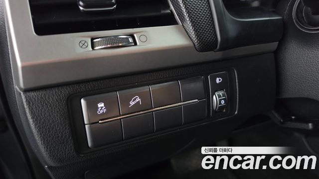 KG Mobility Rexton 2019 — photo 24