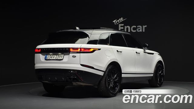 Land Rover Range Rover Velar 2021 — photo 2