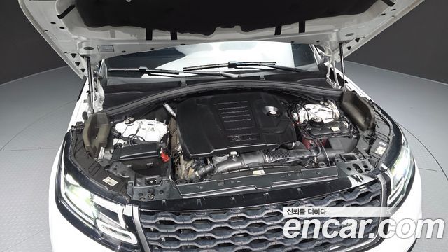 Land Rover Range Rover Velar 2021 — photo 6
