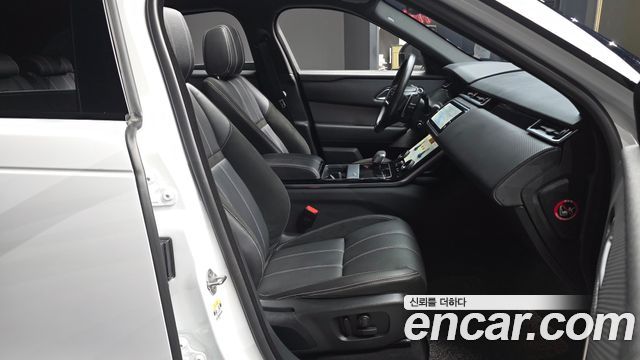 Land Rover Range Rover Velar 2021 — photo 17