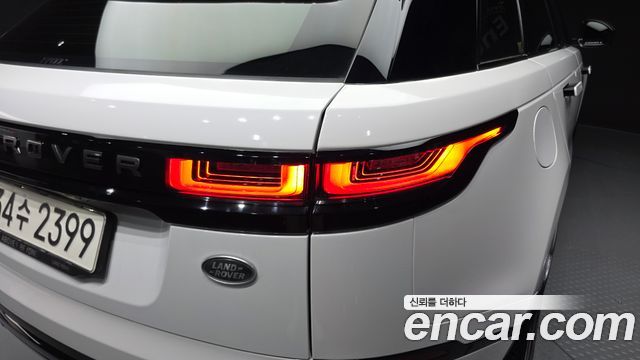 Land Rover Range Rover Velar 2021 — photo 9