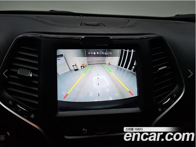 Jeep Cherokee 2019 — photo 15