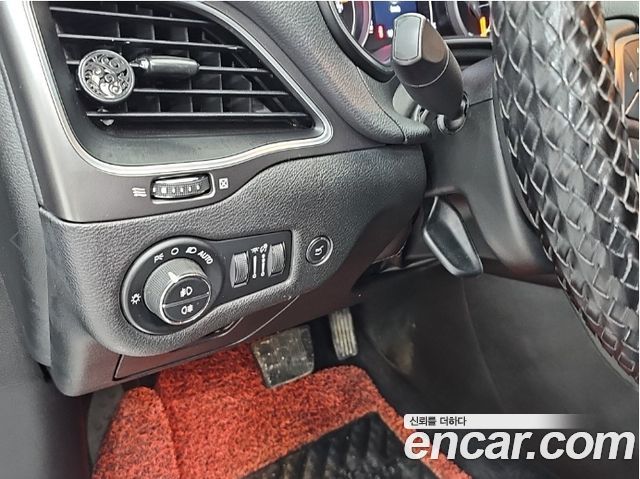 Jeep Cherokee 2019 — photo 17