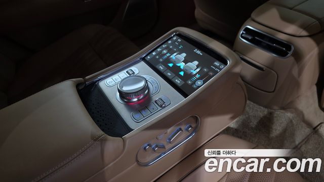 Genesis G90 2025 — photo 12