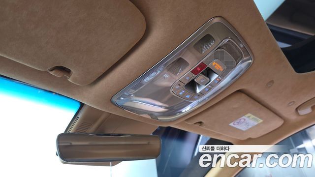 Genesis G90 2025 — photo 28